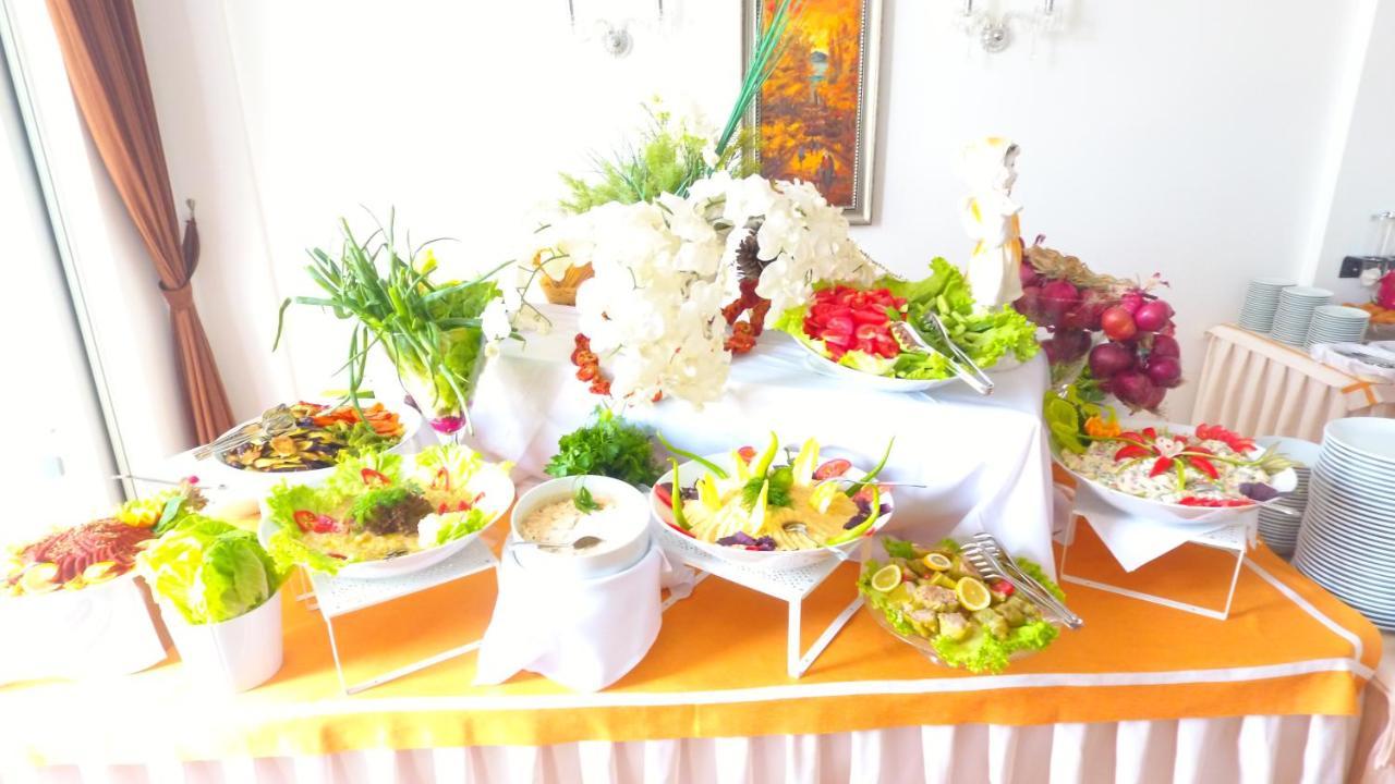 White Palace Hotel Γιάλοβα Εξωτερικό φωτογραφία